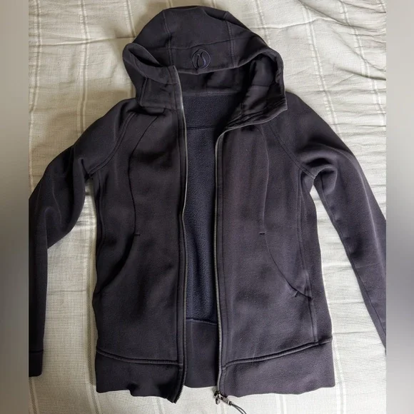 Lululemon Scuba Hoodie - Picture 4 of 8
